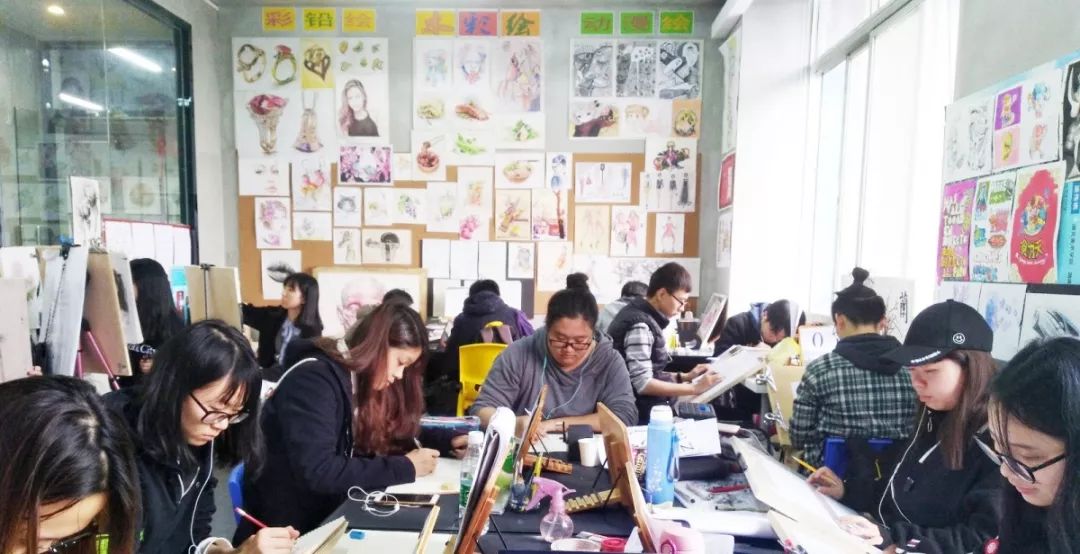 樹(shù)華美術(shù)成考班